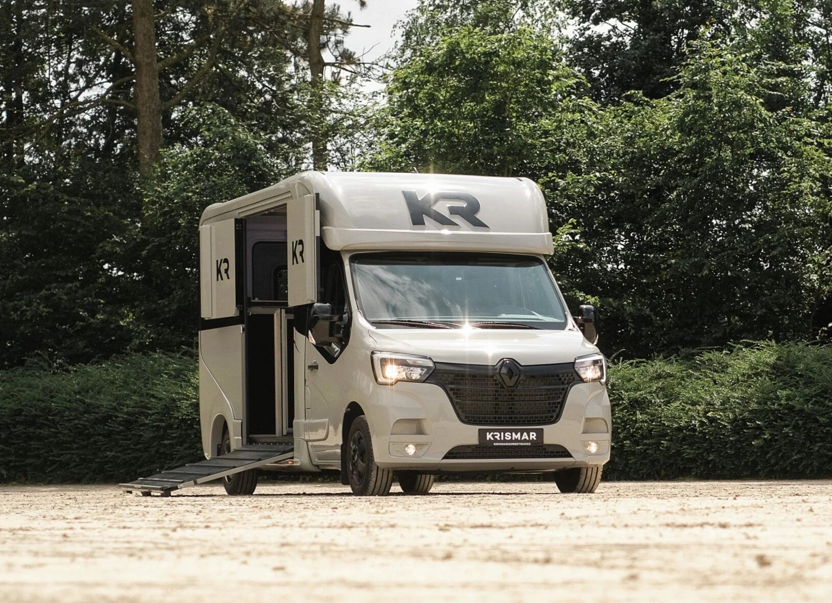 MAN Krismar - V-30-FXR