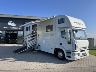 Iveco Paardenvrachtwagen ~ 4 paards ~ Exclusief BTW